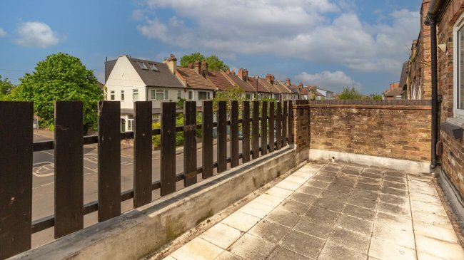 Flat 4, 79 Devonshire Road, Colliers Wood, London, SW19 2EW 2