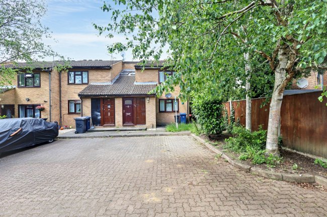 184 Booth Road, Colindale, London, NW9 5JZ 3