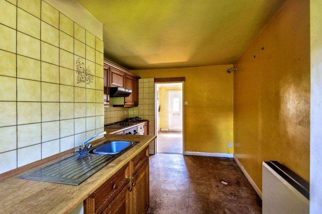 73 Midland Road, Thrapston, Kettering NN14 4JS 5