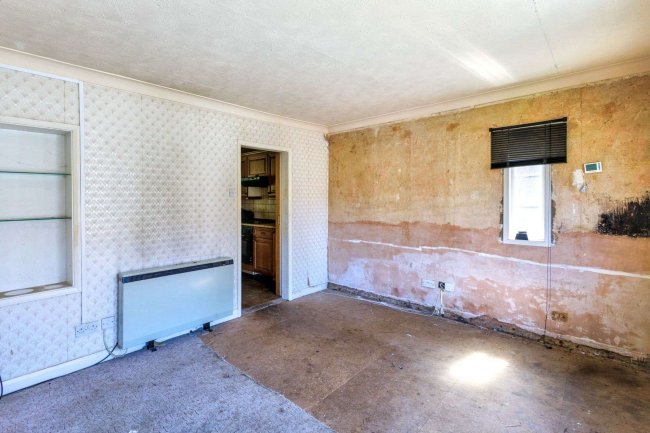 73 Midland Road, Thrapston, Kettering NN14 4JS 5