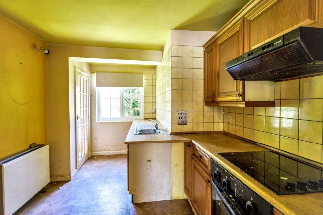 73 Midland Road, Thrapston, Kettering NN14 4JS 5