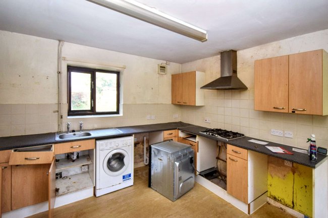 72 Poplar Road, Loughborough, Leicestershire, LE11 2JT 6