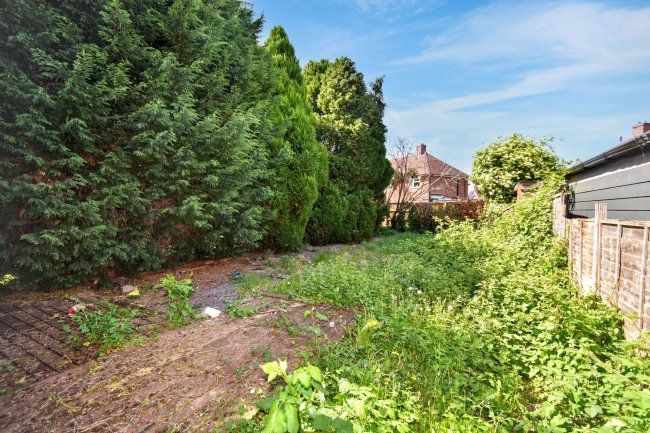 72 Poplar Road, Loughborough, Leicestershire, LE11 2JT 6