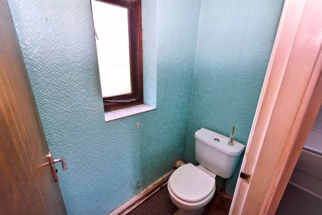 72 Poplar Road, Loughborough, Leicestershire, LE11 2JT 6