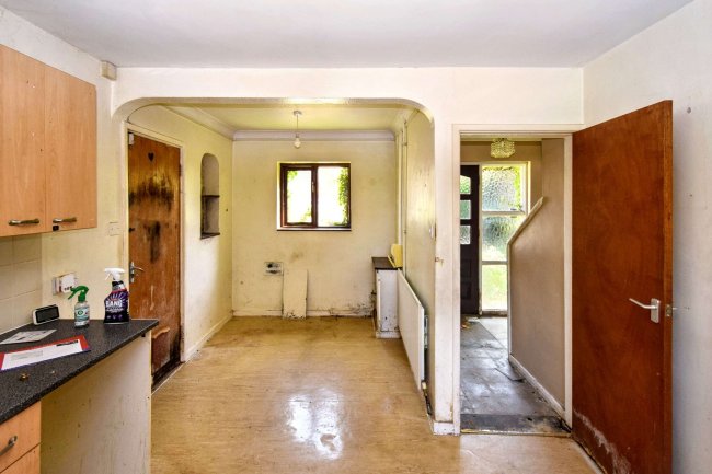 72 Poplar Road, Loughborough, Leicestershire, LE11 2JT 6