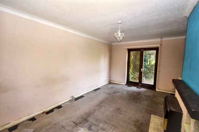 72 Poplar Road, Loughborough, Leicestershire, LE11 2JT 6