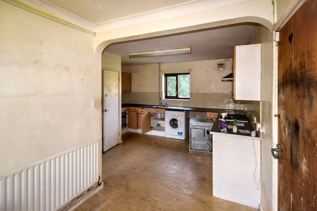 72 Poplar Road, Loughborough, Leicestershire, LE11 2JT 6