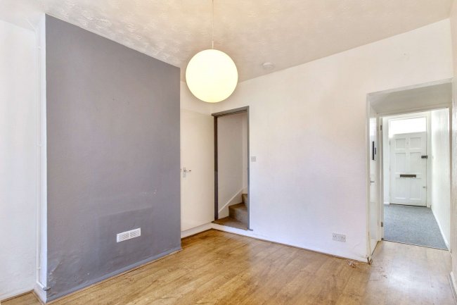 37 Edward Road, Leicester, Leicestershire, LE2 1TF 1