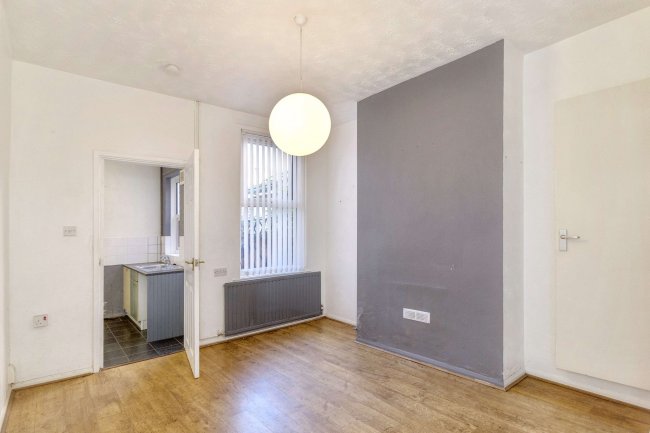 37 Edward Road, Leicester, Leicestershire, LE2 1TF 1