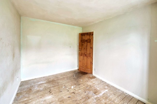 45 Southdale Road, Carlton, Nottingham, NG4 1EU 6