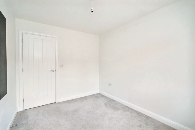 18 Windsor Way, Measham, Swadlincote, Derbyshire DE12 7NJ 9