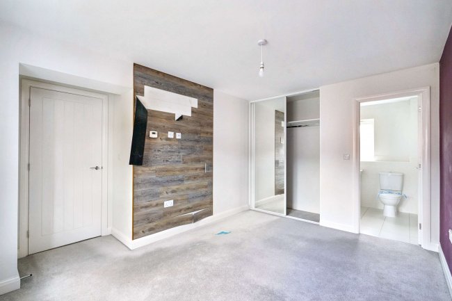 18 Windsor Way, Measham, Swadlincote, Derbyshire DE12 7NJ 9