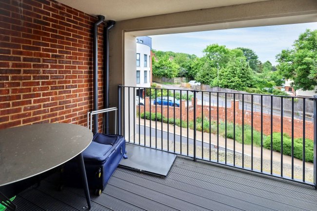 54 Suffield Lodge, Suffield Hill, High Wycombe, Buckinghamshire, HP11 2FR 7