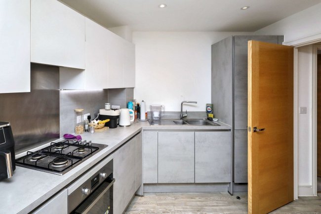 54 Suffield Lodge, Suffield Hill, High Wycombe, Buckinghamshire, HP11 2FR 7