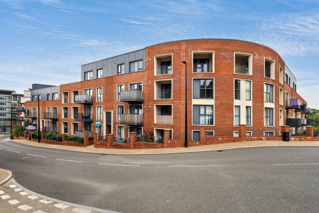 54 Suffield Lodge, Suffield Hill, High Wycombe, Buckinghamshire, HP11 2FR 7