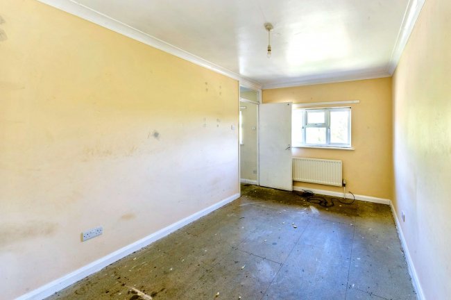 9 Nugent Close, Dunsfold, Godalming, Surrey, GU8 4NW 1