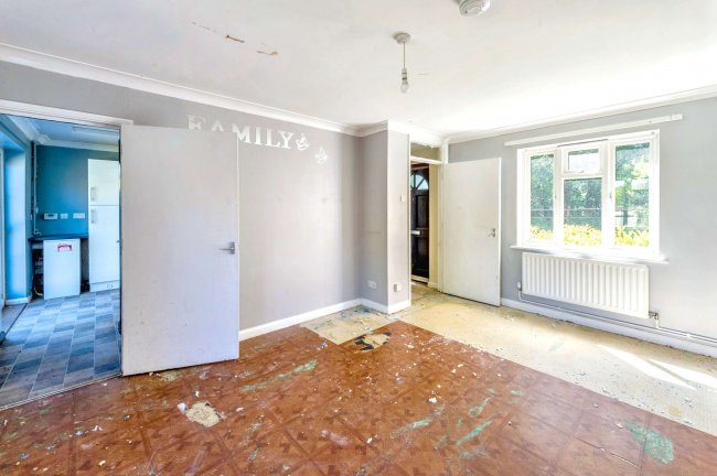 9 Nugent Close, Dunsfold, Godalming, Surrey, GU8 4NW 1