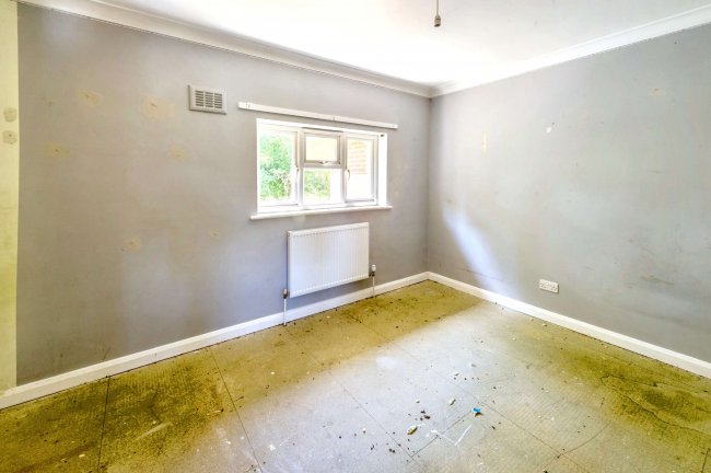 9 Nugent Close, Dunsfold, Godalming, Surrey, GU8 4NW 1