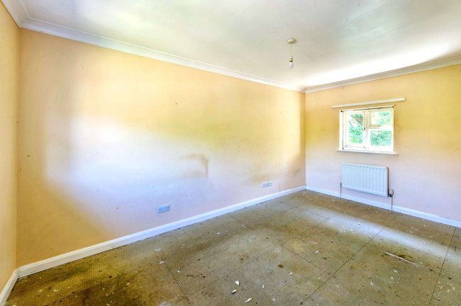 9 Nugent Close, Dunsfold, Godalming, Surrey, GU8 4NW 1