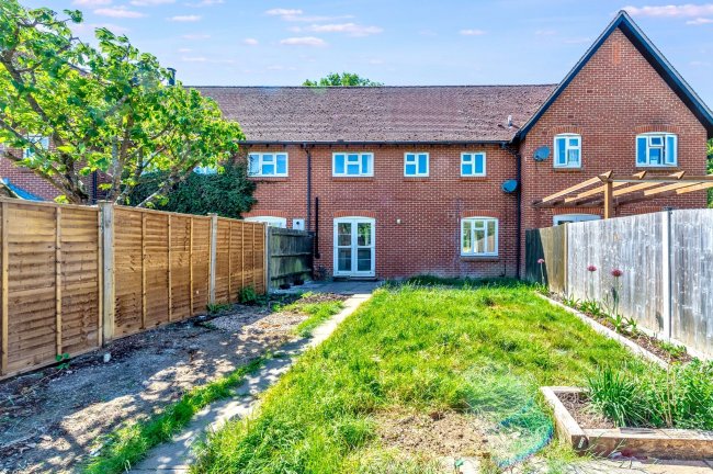 9 Nugent Close, Dunsfold, Godalming, Surrey, GU8 4NW 1