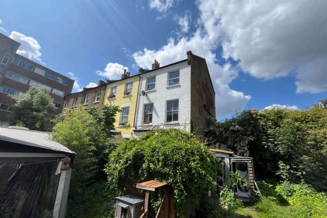 4 East View, Vale of Health, Hampstead, London NW3 1AU 6
