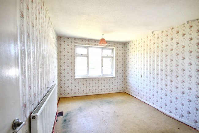 27A Mead Way, Bushey, WD23 2DH 7