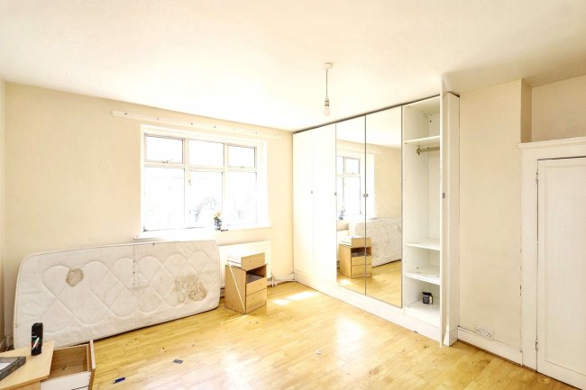 50 Fleetwood Road, London, NW10 1NL 10