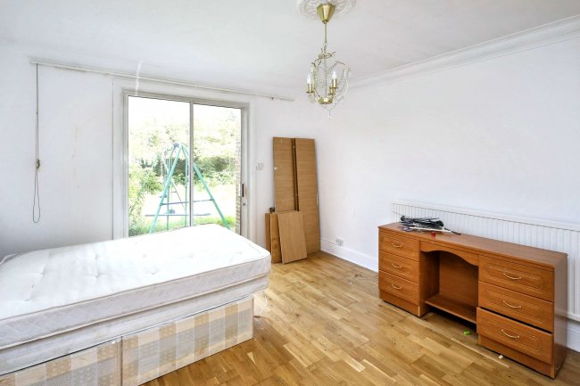 50 Fleetwood Road, London, NW10 1NL 10