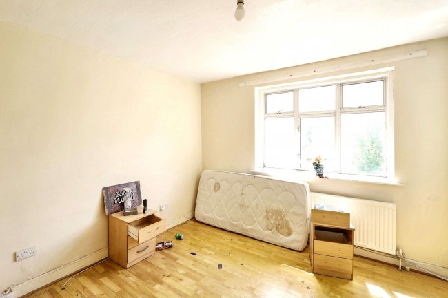 50 Fleetwood Road, London, NW10 1NL 10