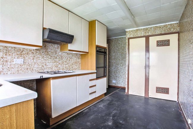 10 Millbrook Avenue, Atherton, Manchester M46 9LL 3