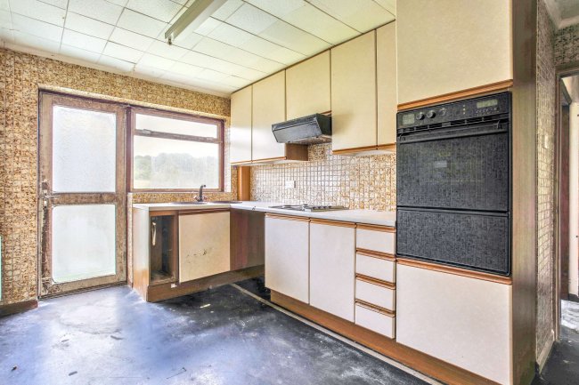 10 Millbrook Avenue, Atherton, Manchester M46 9LL 3