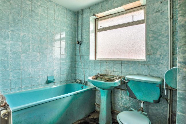 10 Millbrook Avenue, Atherton, Manchester M46 9LL 3