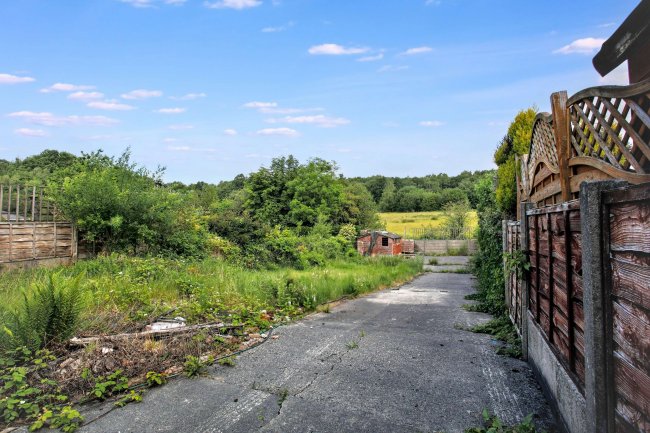 10 Millbrook Avenue, Atherton, Manchester M46 9LL 3