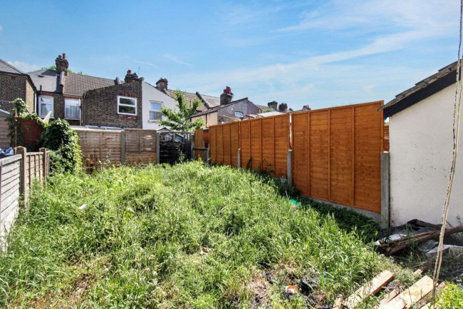 1 Dickens Road, East Ham, London E6 3BX 5