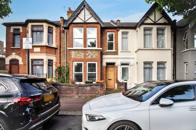 1 Dickens Road, East Ham, London E6 3BX 5