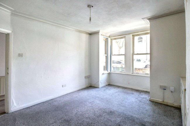 1 Dickens Road, East Ham, London E6 3BX 5