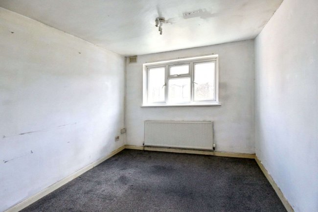 1 Dickens Road, East Ham, London E6 3BX 5