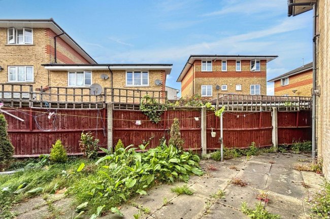 46 Copperfield Drive, Tottenham, London N15 4UF 1
