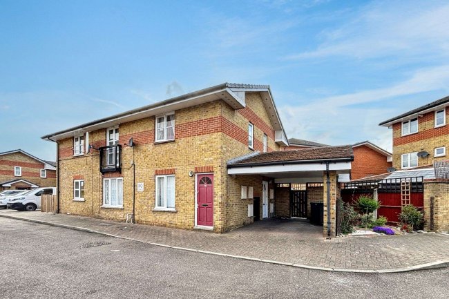 46 Copperfield Drive, Tottenham, London N15 4UF 1