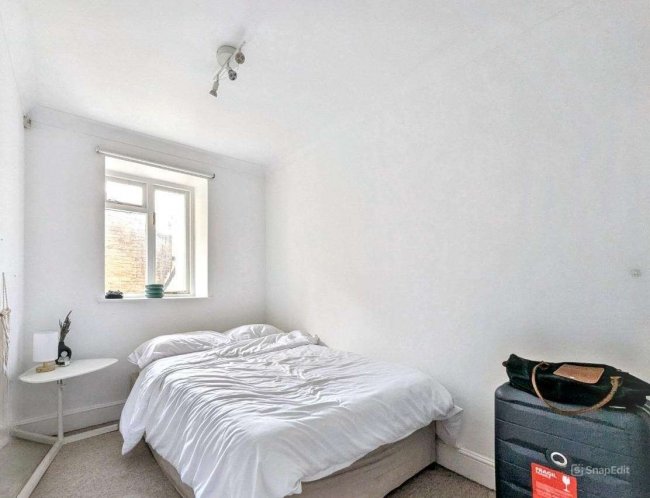 Flat 5, 2b Redcliffe Gardens, Chelsea, London SW10 9EU 9