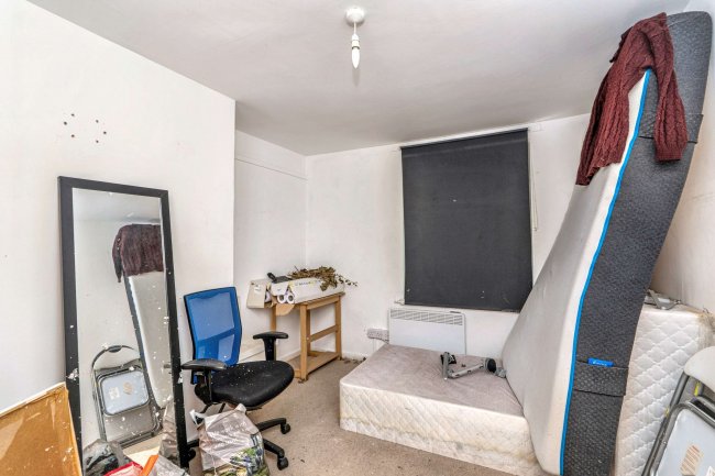 115 Holbeck, Bracknell, Berkshire, RG12 8XF 3