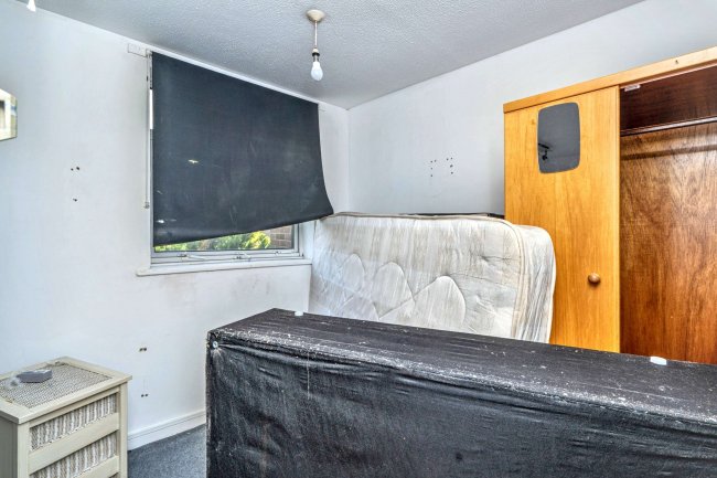 115 Holbeck, Bracknell, Berkshire, RG12 8XF 3