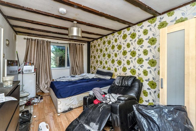 115 Holbeck, Bracknell, Berkshire, RG12 8XF 3