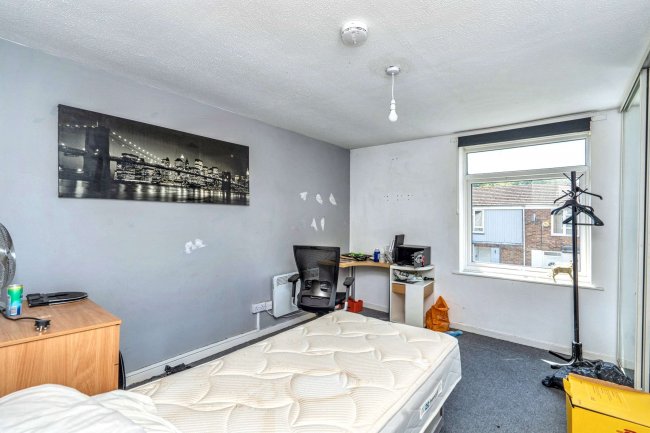 115 Holbeck, Bracknell, Berkshire, RG12 8XF 3