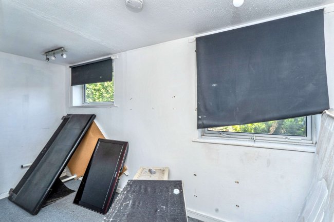 115 Holbeck, Bracknell, Berkshire, RG12 8XF 3