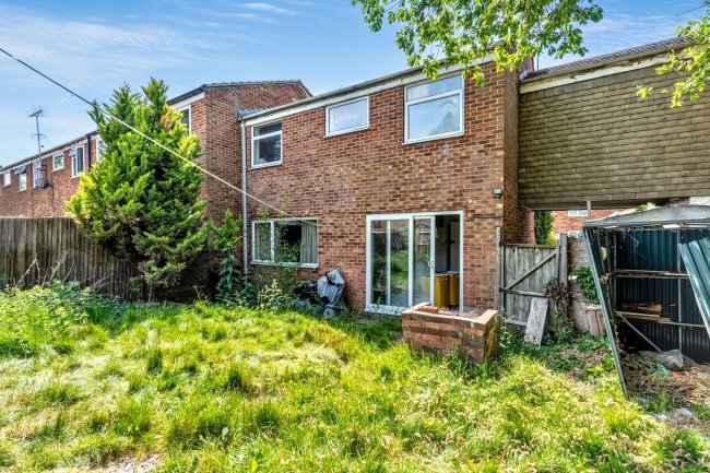 115 Holbeck, Bracknell, Berkshire, RG12 8XF 3