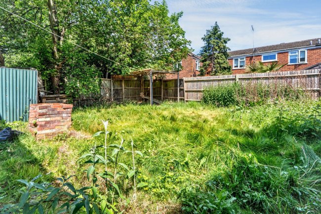 115 Holbeck, Bracknell, Berkshire, RG12 8XF 3