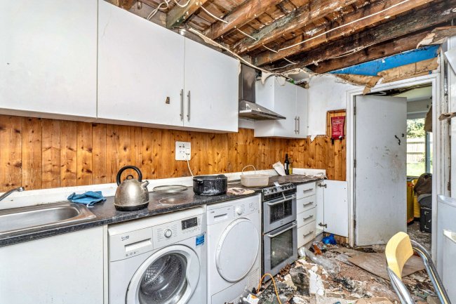 115 Holbeck, Bracknell, Berkshire, RG12 8XF 3