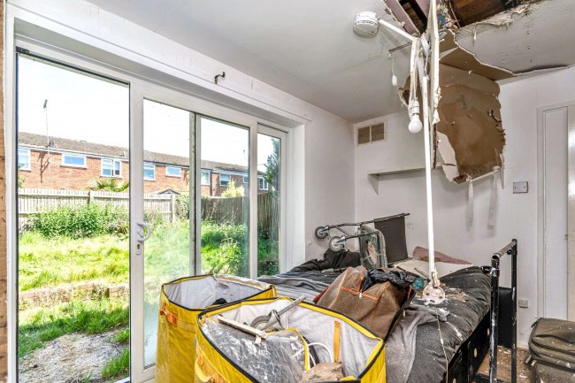 115 Holbeck, Bracknell, Berkshire, RG12 8XF 3