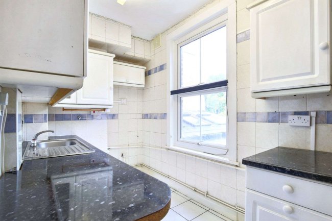 47b Mallinson Road, Battersea, London SW11 1BW 10